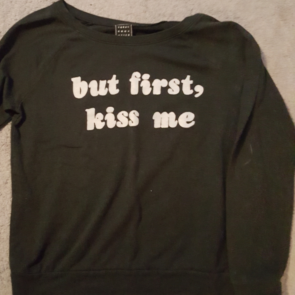 Size M tops 🤗 - Picture 2 of 2